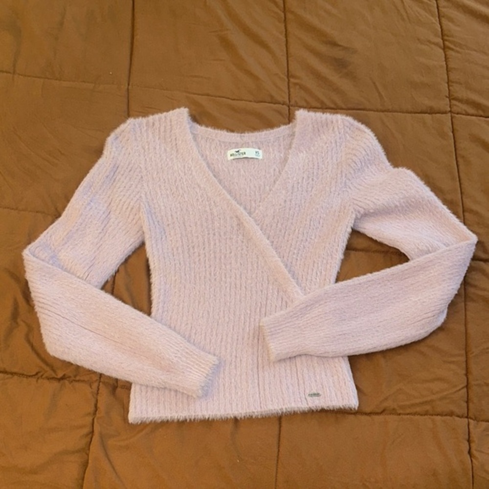 Hollister Fuzzy Eyelash V-Neck Sweater in Mauvey Lavender Dusty Lilac Color XS